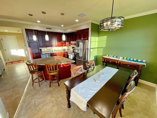 Building Photo - Luxury Townhome Living at The Villas at Ke...