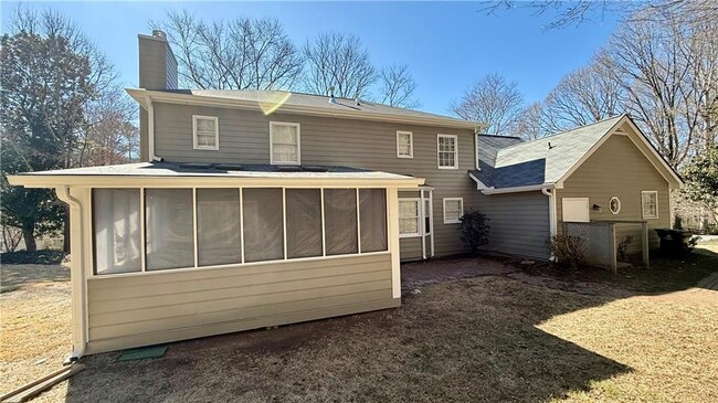 Building Photo - 1735 Ridgefield Dr