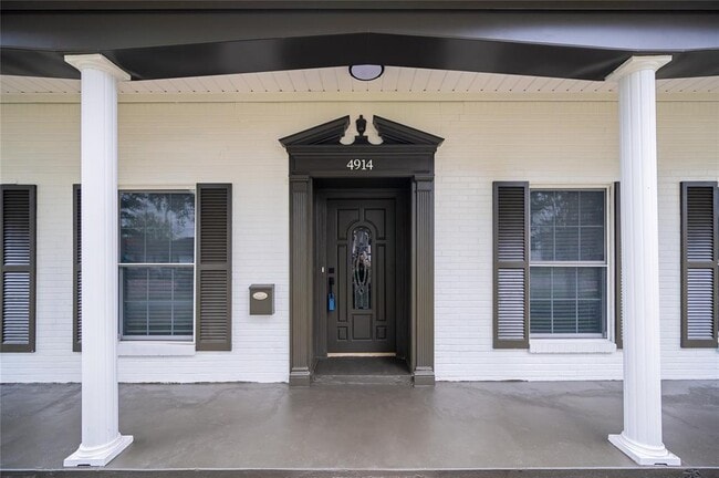 Building Photo - 4914 Cheena Dr