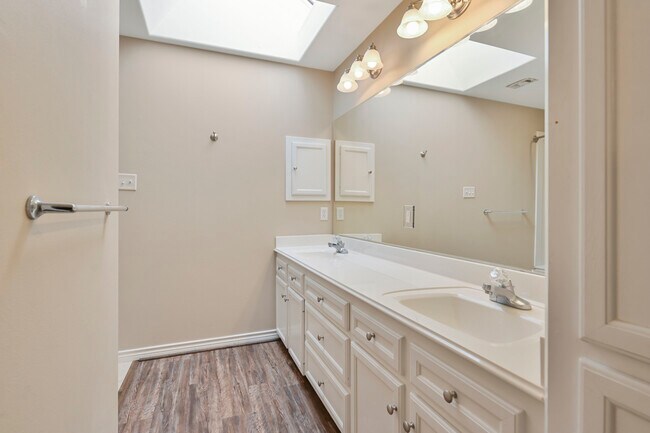 Building Photo - 4407 Pickering Pl