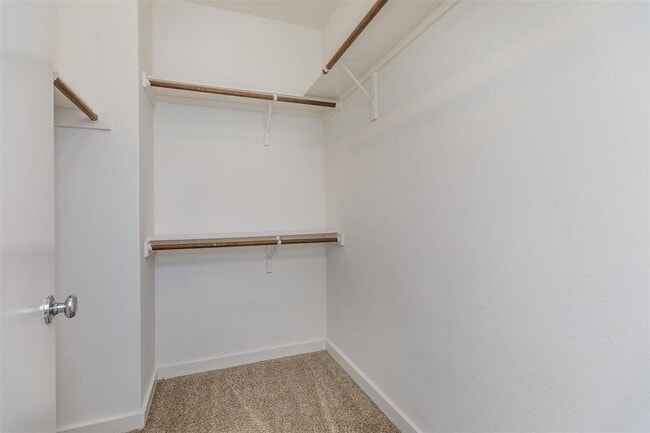 Building Photo - 712 Enchantment Trl