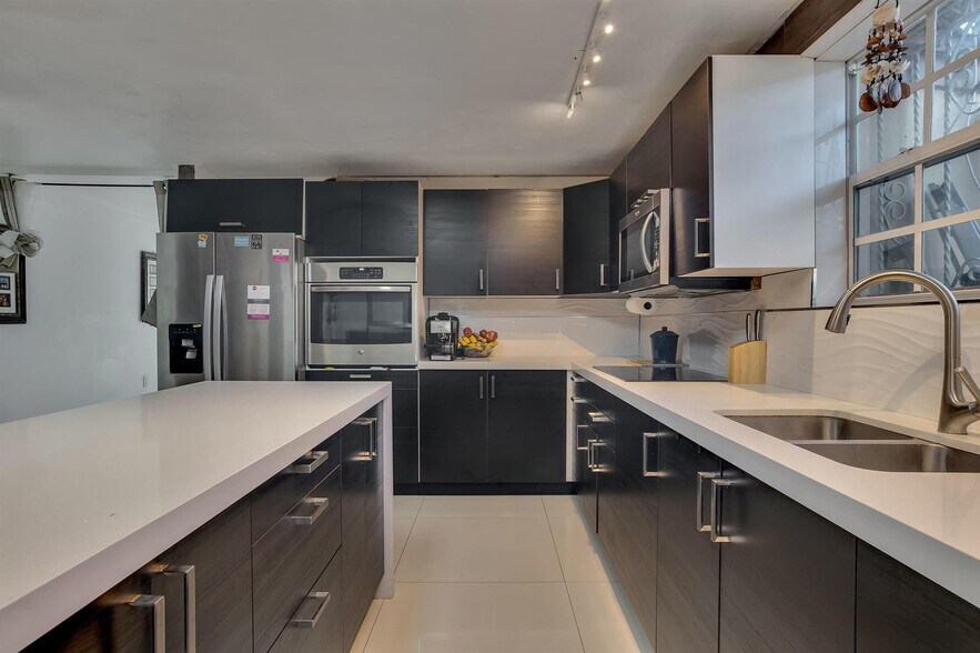 Kitchen - 5931 NW 5th St