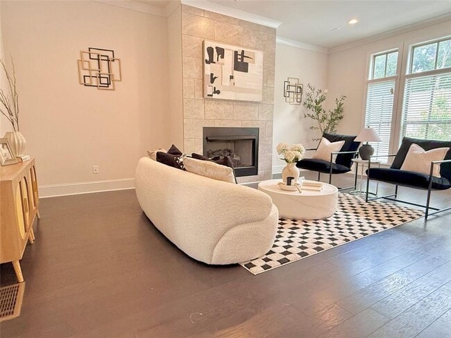 Building Photo - 614 Harrington Hills