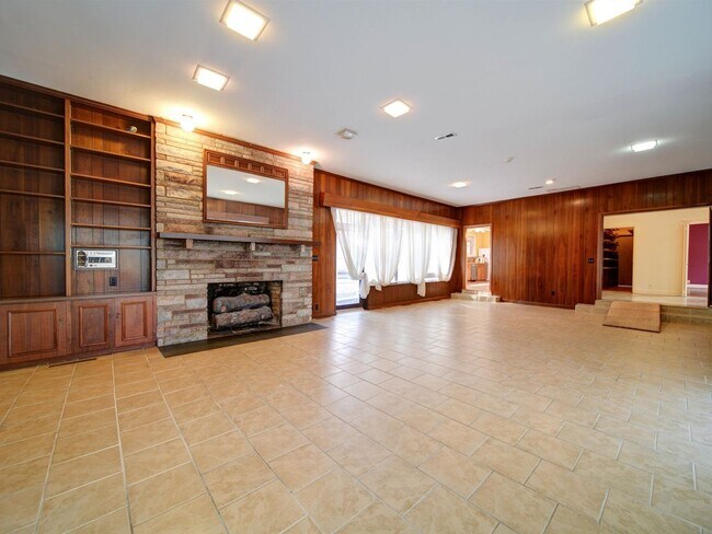 Building Photo - 3 Bedroom/3 Bath home for rent