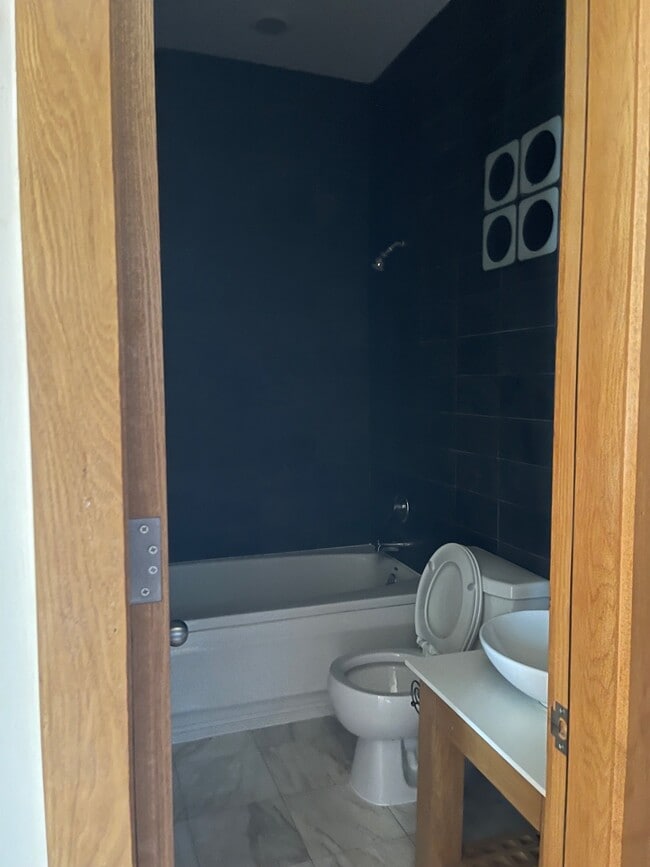 Building Photo - 477 St Marks Pl