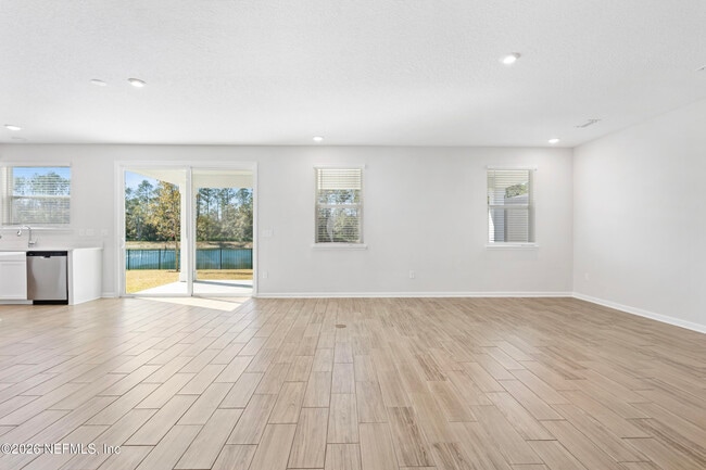 Building Photo - 327 Wambaw Dr