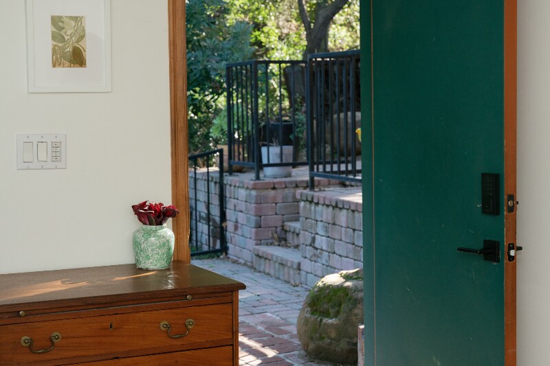 Building Photo - 16851 Hay Dr