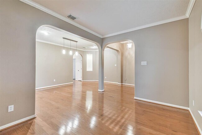 Building Photo - 20942 Wind Field Ln
