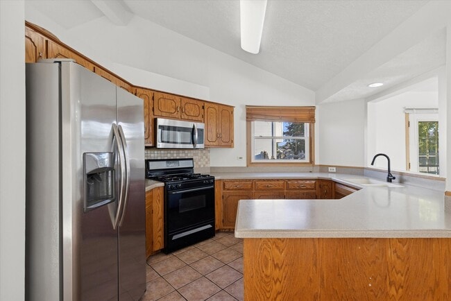 Building Photo - 1424 Phoenix Ln