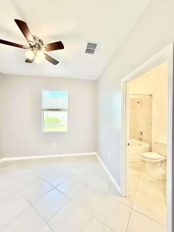 Building Photo - 16304 Quesa Dr