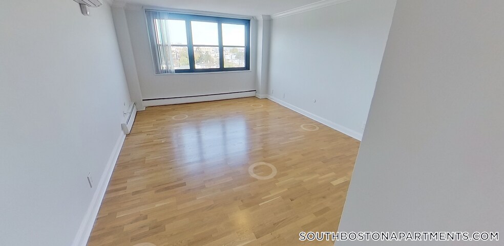 Building Photo - 1410 Columbia Rd