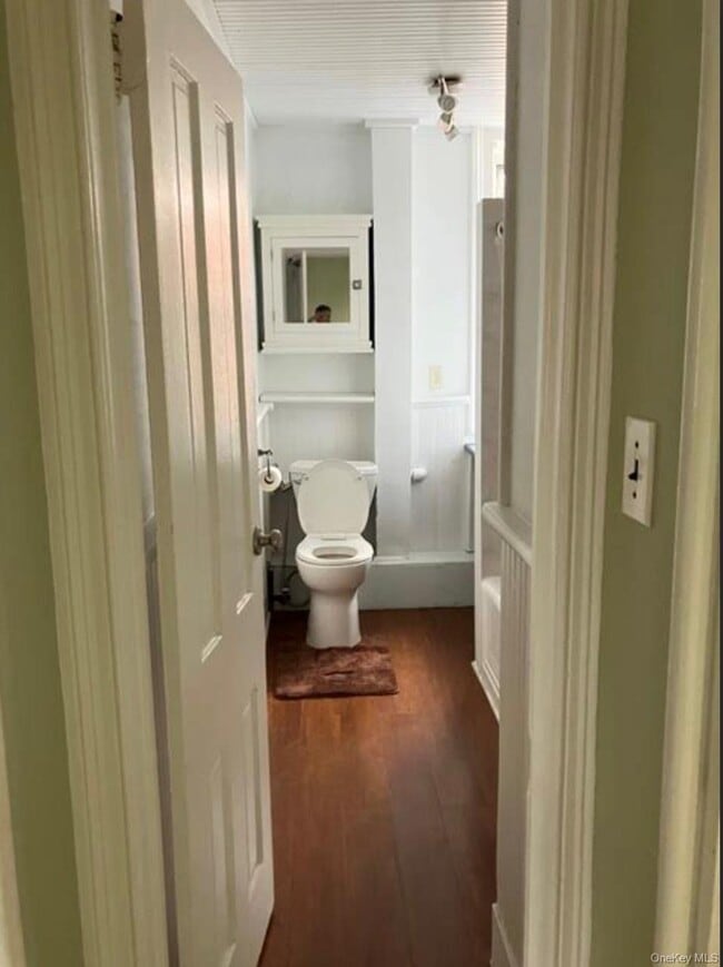 Building Photo - 5 Wood Ct