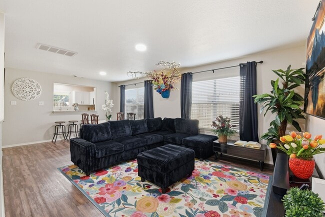 Building Photo - 9519 Maple Green Ln