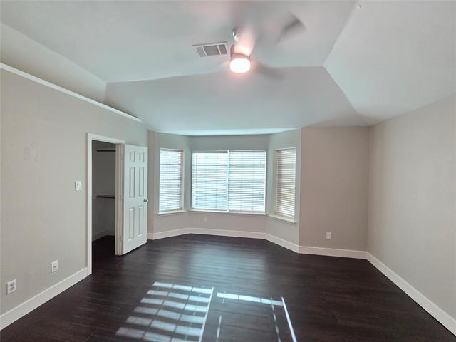 Building Photo - 917 Grasswood Dr