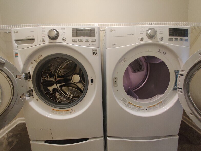 Front Load W/D - 3546 Kady Ave NE