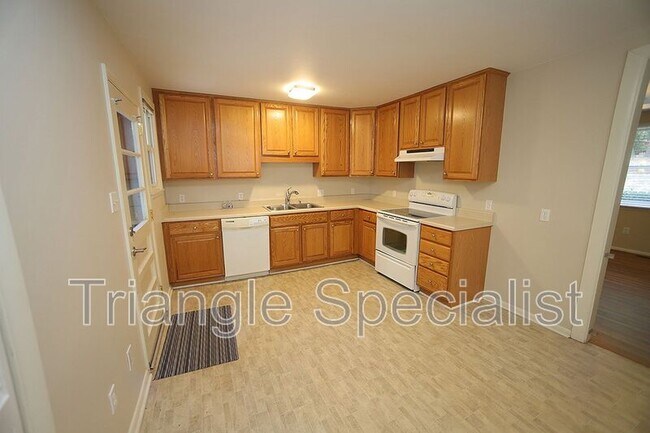 Building Photo - 3413 Cheyenne Rd