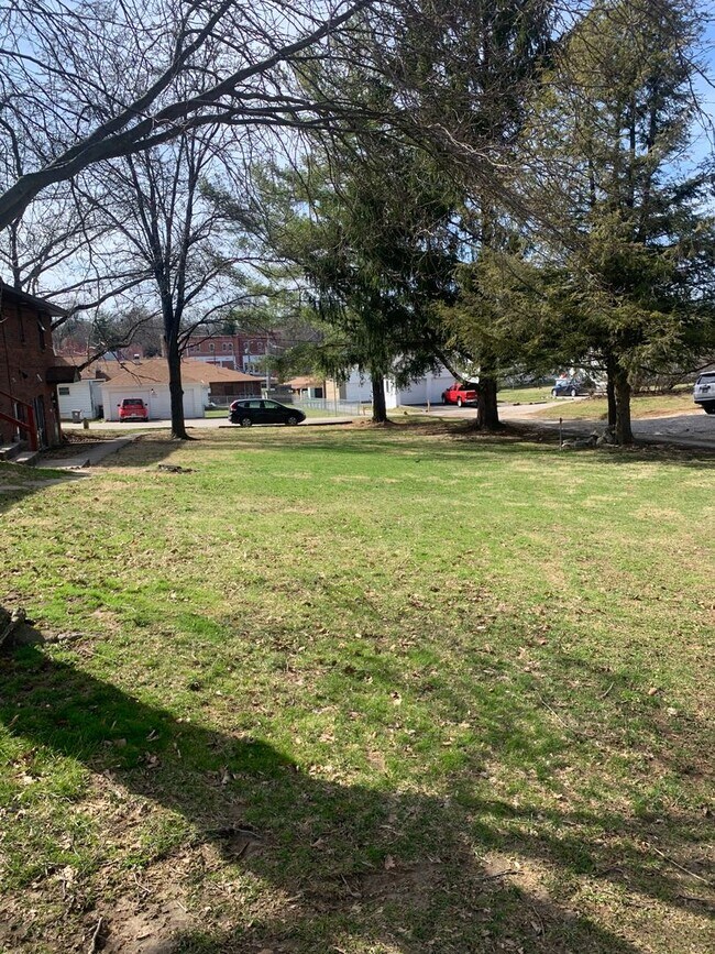 Building Photo - *** AVAILABLE AUGUST 2027 *** 3 Bedroom - 2 Bath Home (Great for a large group!)