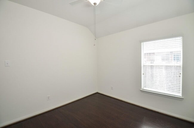 Building Photo - 7038 Cornflower Ln