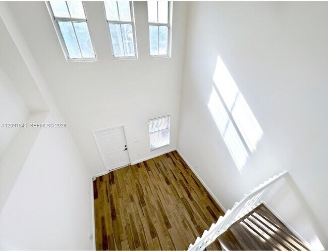 Building Photo - 202 Riverwalk Cir