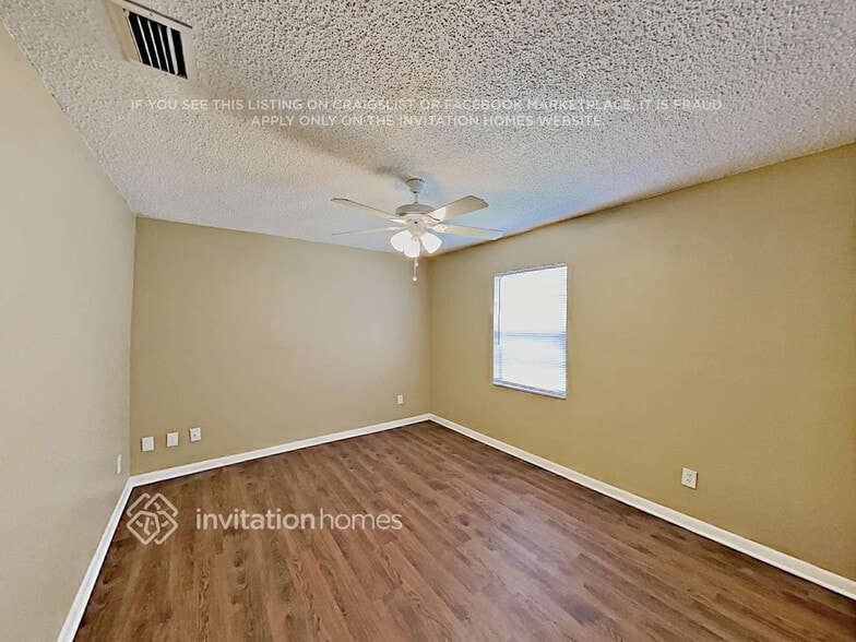Building Photo - 6522 Timucuans Dr