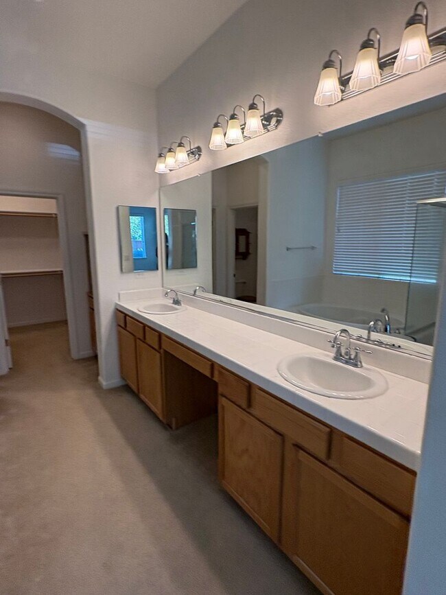 Building Photo - Beautiful charming single story home