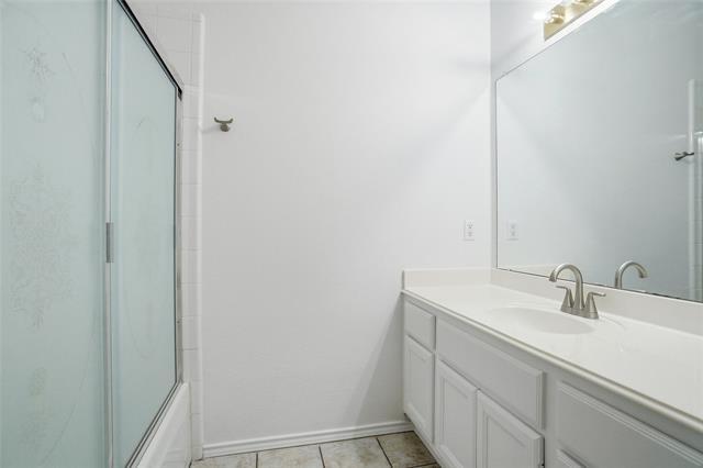 Building Photo - 1602 Meadow Park Dr