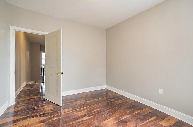 Building Photo - 6424 Carlton St