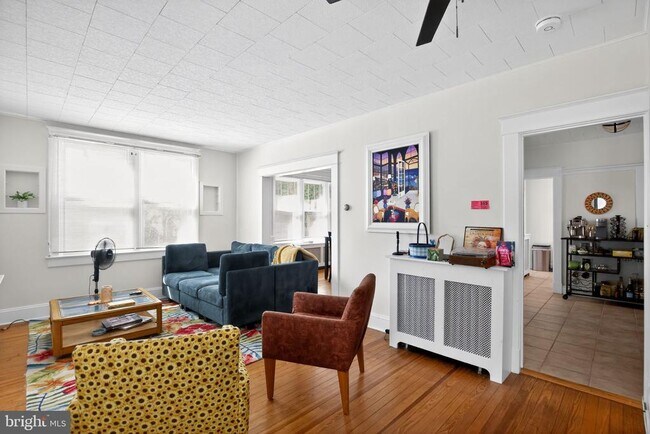 Building Photo - 4512 White Ave