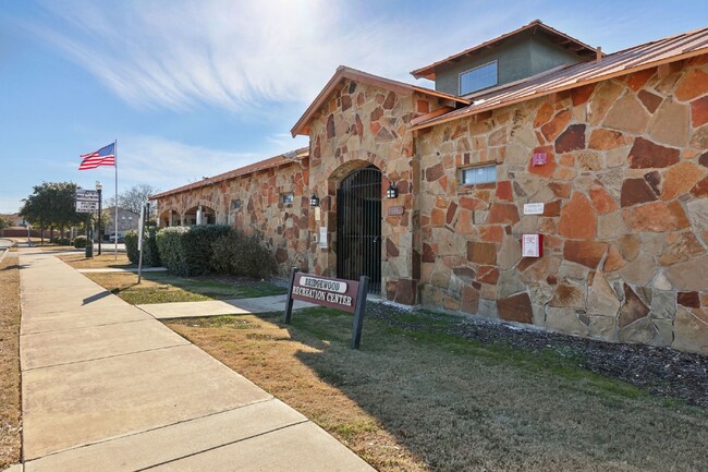 Building Photo - 10838 Caddo Cavern