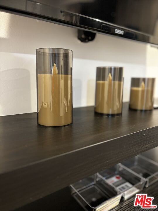 Building Photo - 1377 Sultana