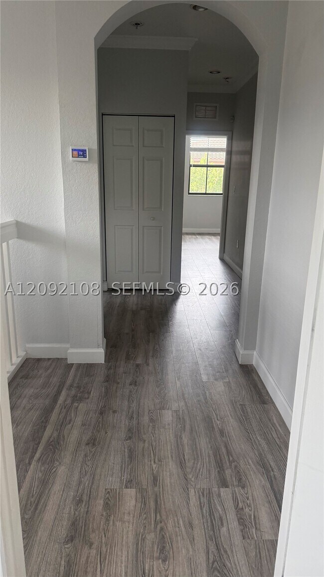 Building Photo - 3301 W 89th Terrace