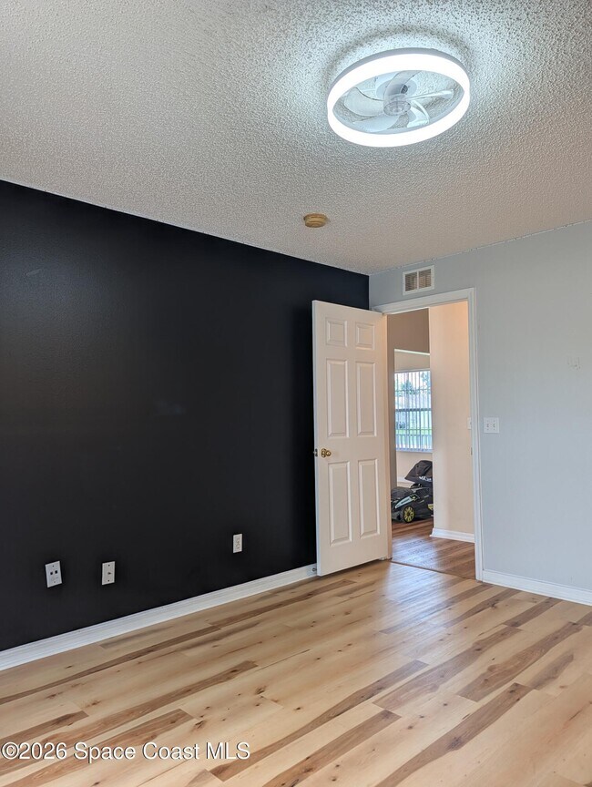 Building Photo - 1140 Jupiter Blvd NW