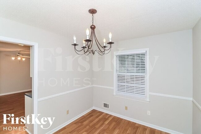 Building Photo - 1570 Sprayberry Dr