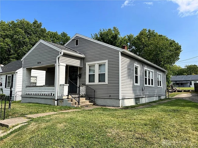 Building Photo - 3234 Oakridge Dr