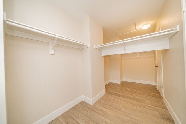 Building Photo - Welcome to 40048 Malacca Way, Murrieta – Y...
