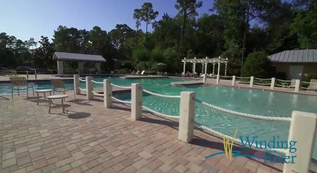 Building Photo - 4/2 with Community Amenities