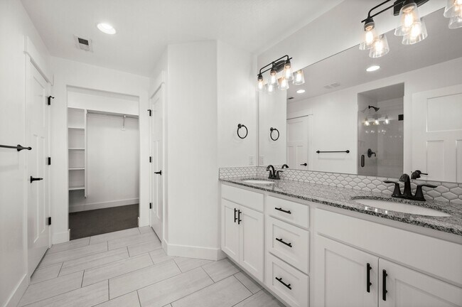 Building Photo - 15392 S Skyraider Ln