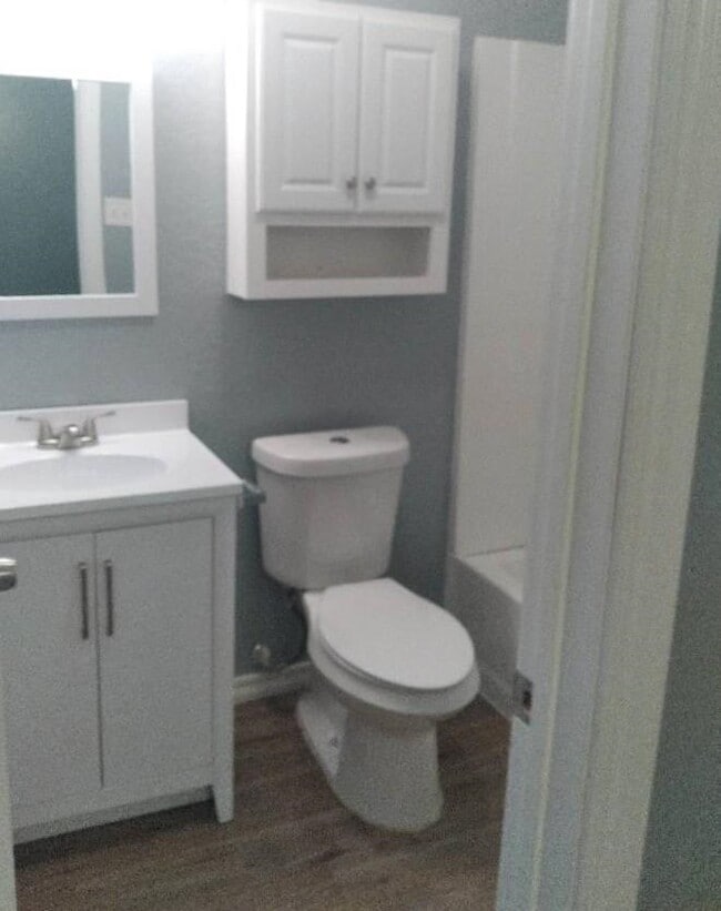 Building Photo - 6701 SW Beta Ave