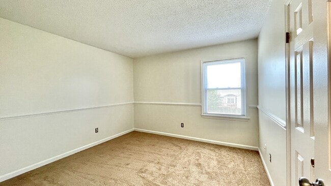 Building Photo - 1311 Copper Stone Cir