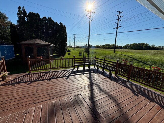 Building Photo - 4052 S Brust Ave