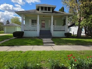 Building Photo - 2209 Cooper Ave