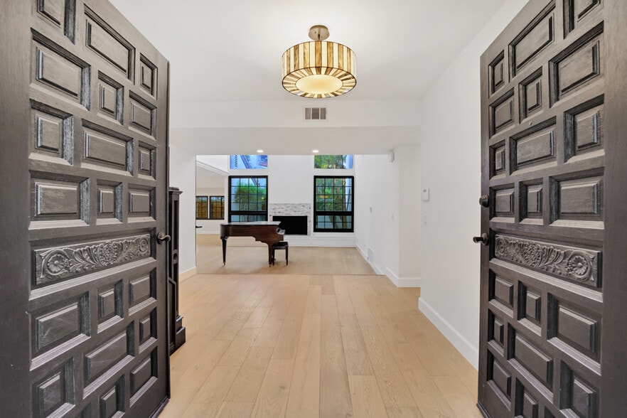 Building Photo - 23450 Park Hermosa