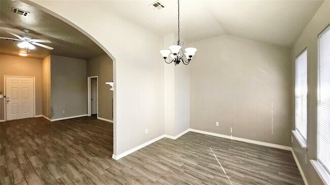 Building Photo - 2137 Harbor Dr