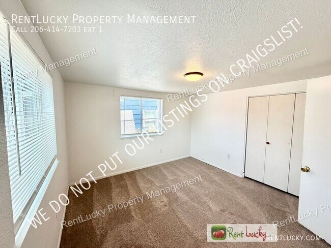 Building Photo - 5511 18th Ave S