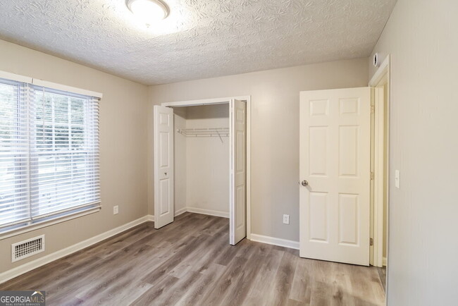 Building Photo - 3079 Fox Chase Ct