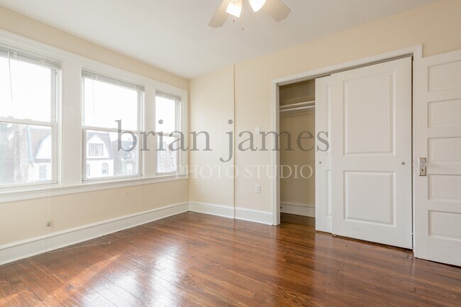 Building Photo - 537 E Penn St