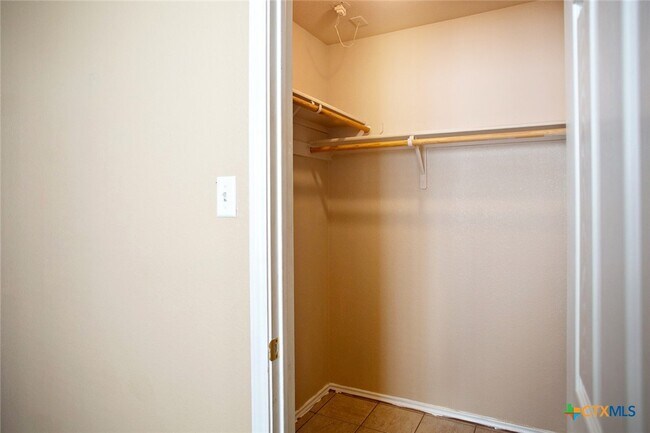 Building Photo - 5515 Lions Gate Ln