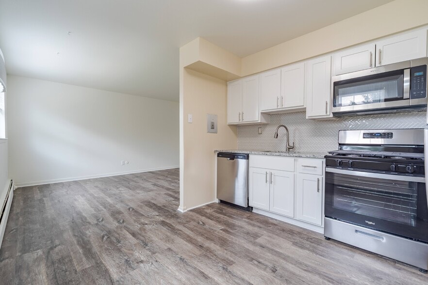 Building Photo - Congress Apartment Homes