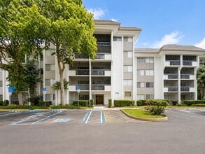 Building Photo - 711 N Pine Island Rd