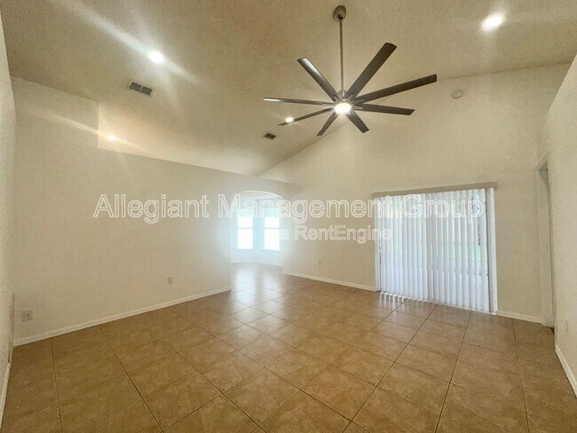 Building Photo - 2944 Summer Winds Cir